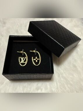 Monogram Oval LV Style Stud Earrings